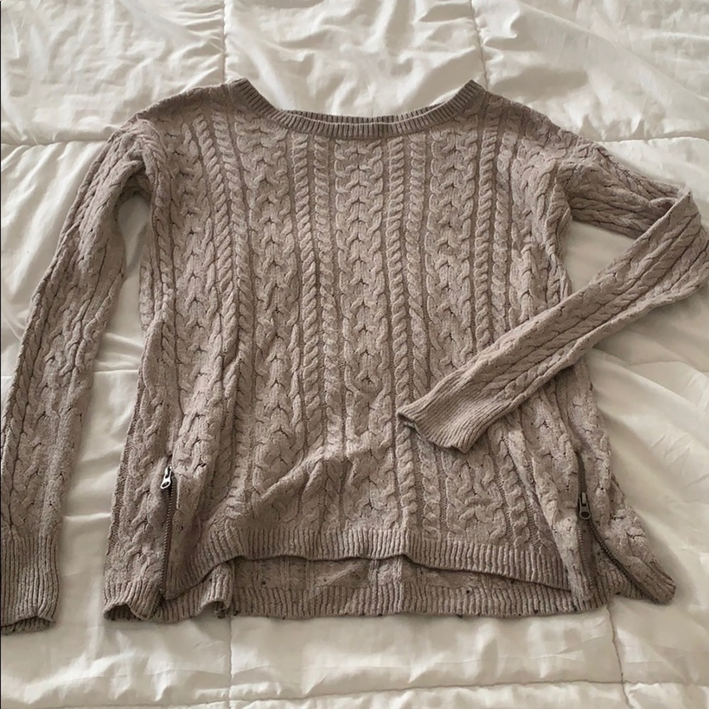 🍒 Side zip sweater